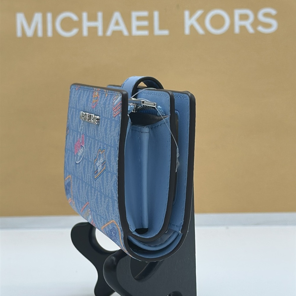 Michael Kors Jet Set Travel Medium Printed Signature Logo Bi-Fold Wallet - Picture 6 of 15